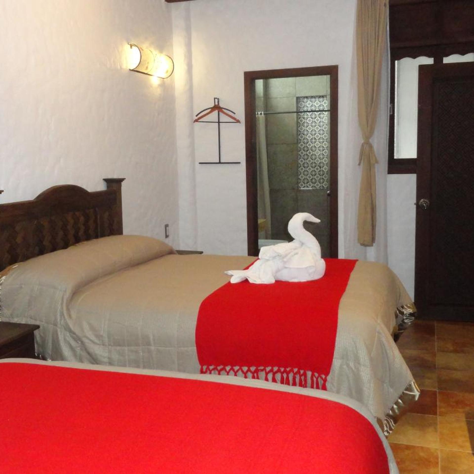 غرفة رباعية، Hotel Na'lum 6/10