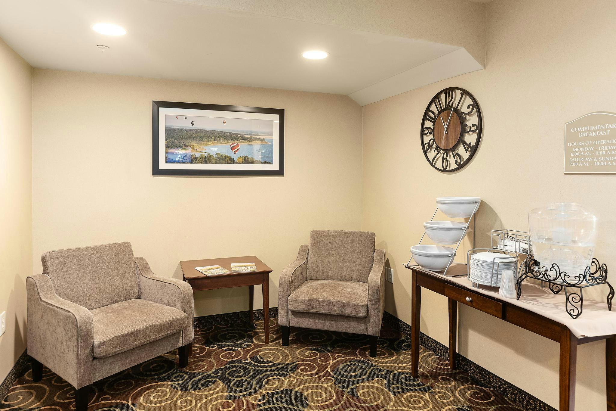 Cobblestone Hotel Knoxville 33/56