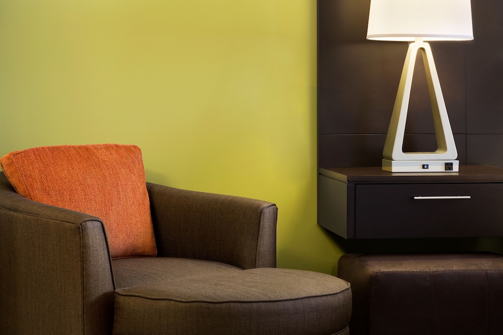 Staybridge Suites West Edmonton 47/78