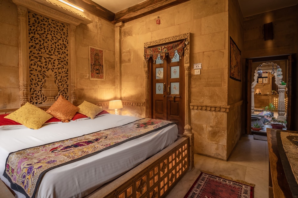 Moustache Jaisalmer 17/50