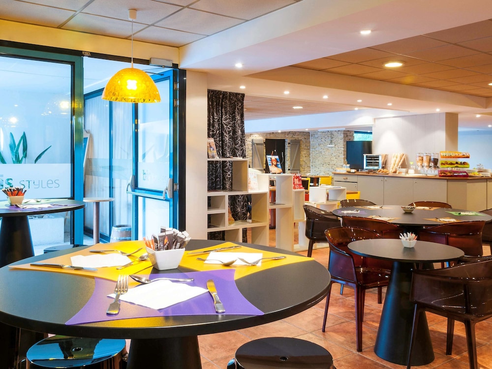 Ibis Styles Cognac 29/50