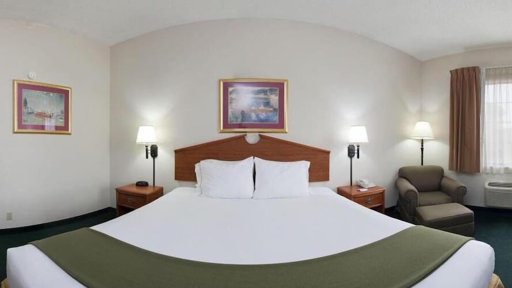 Holiday Inn Express Hotel And Suites Vinita 18/63