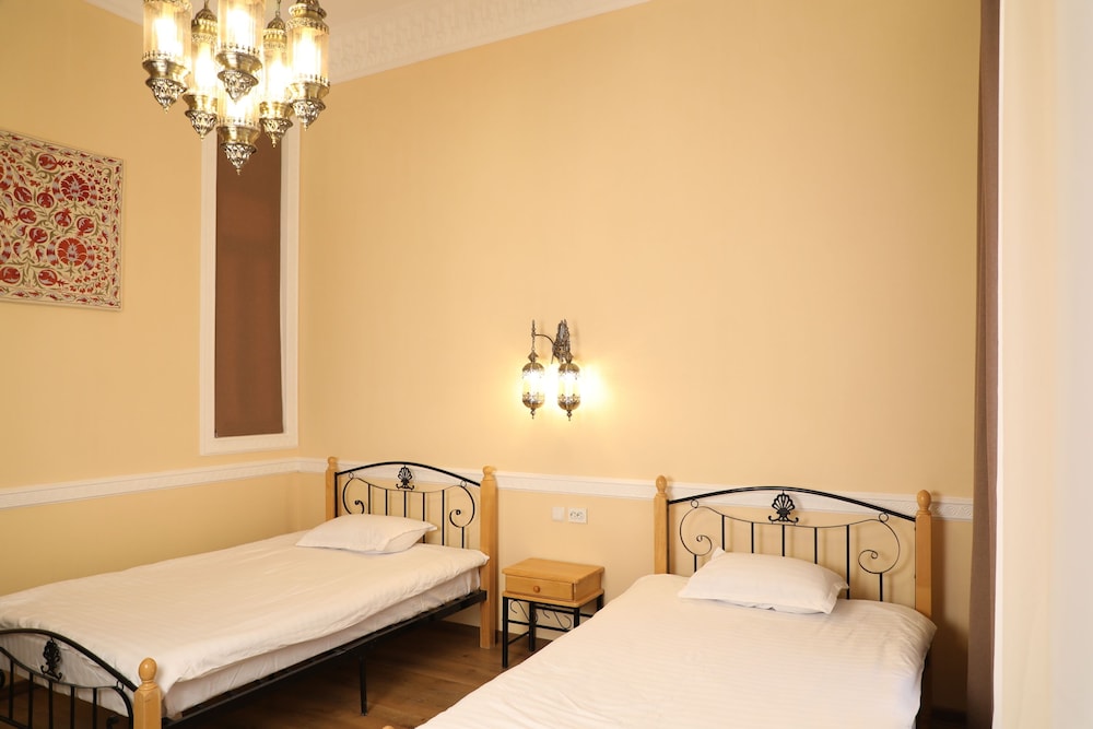 Zargaron Boutique Hotel 12/25