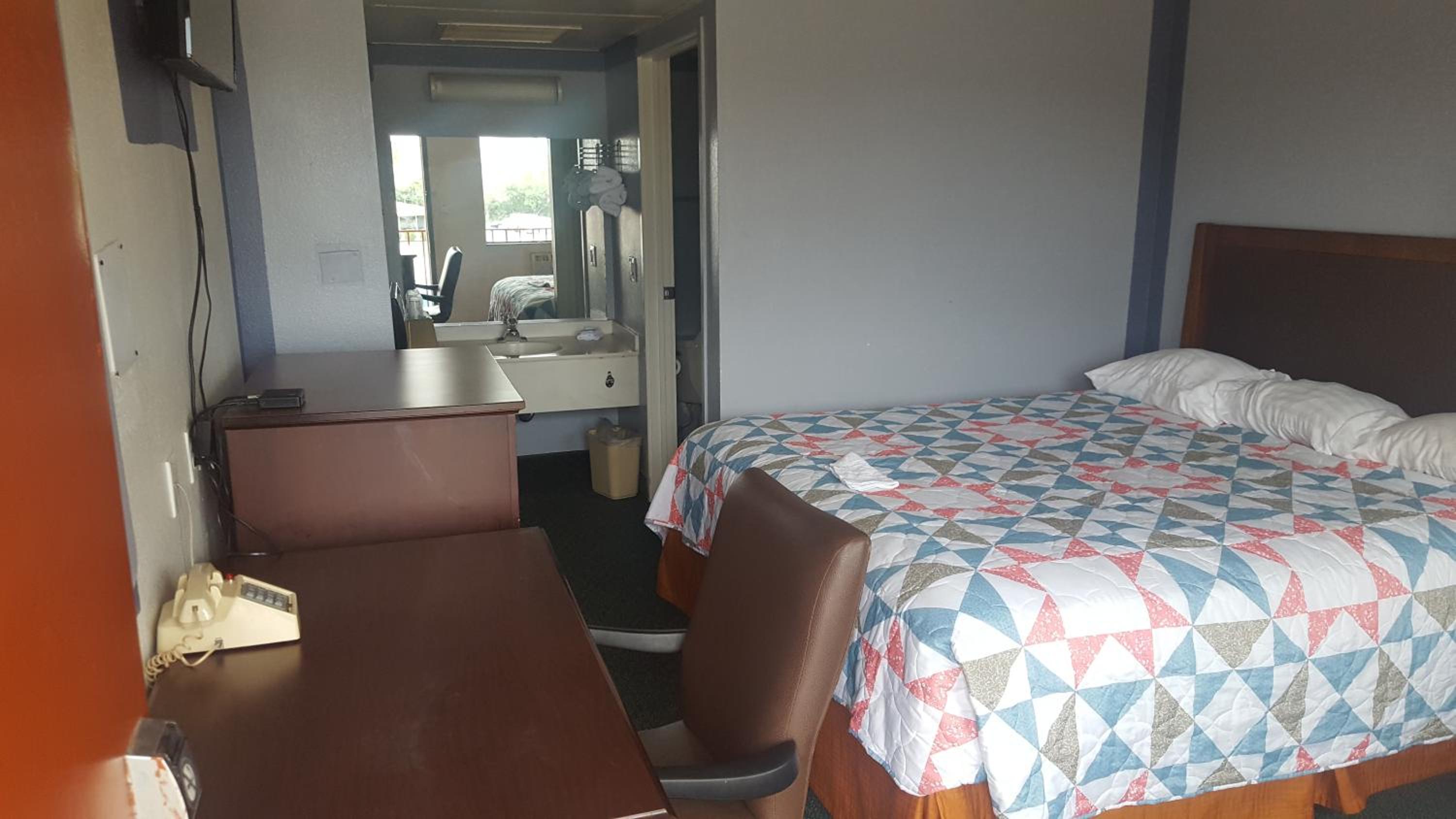 Travel Inn 15/37