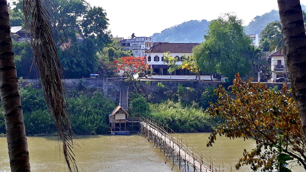 Saynamkhan River View 45/50