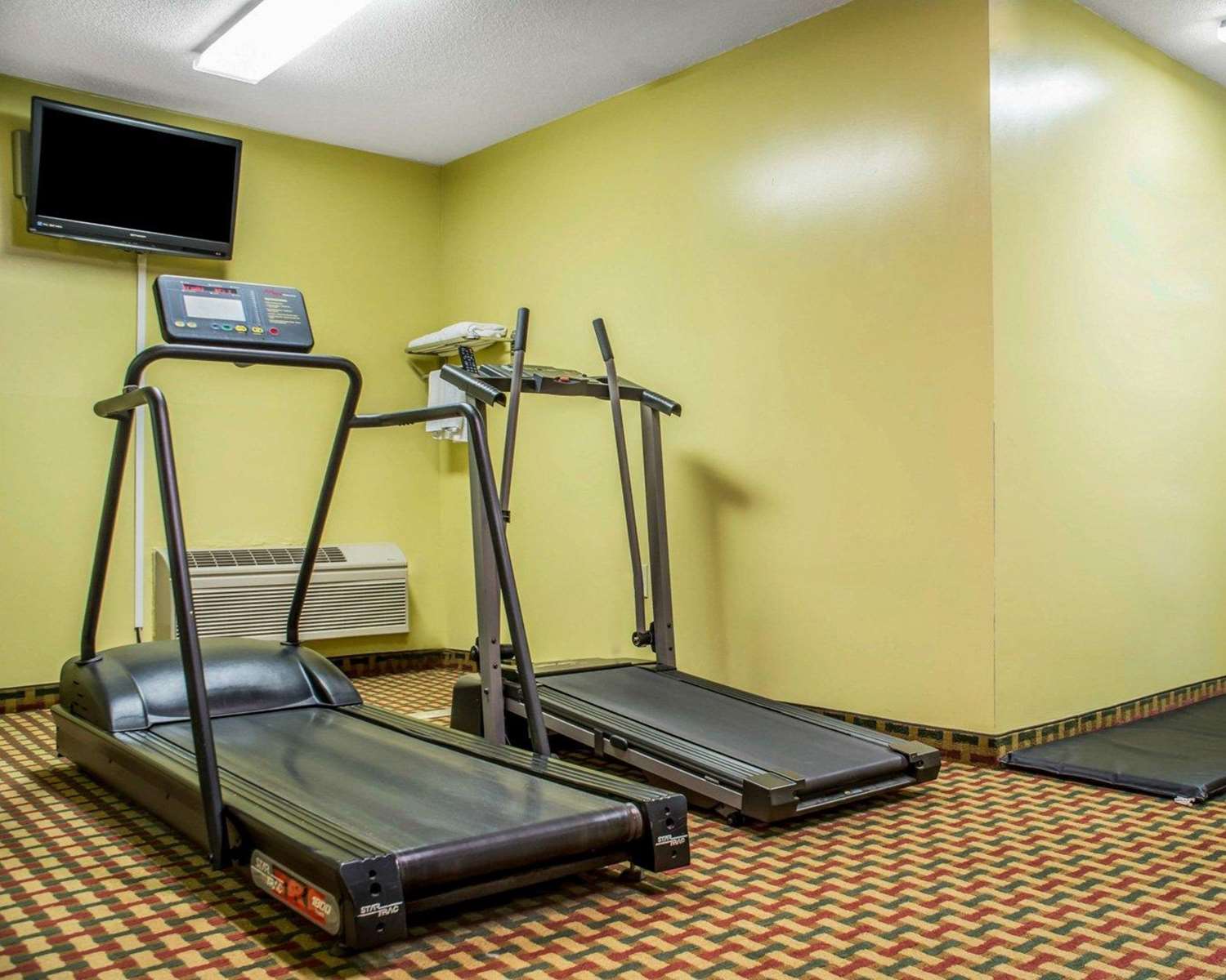 Quality Inn Lockport - Niagara Falls Area 20/36