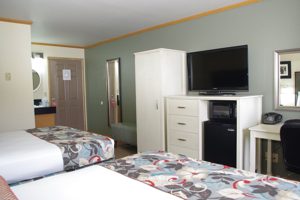 River House Inn, a Baymont by Wyndham 9/59