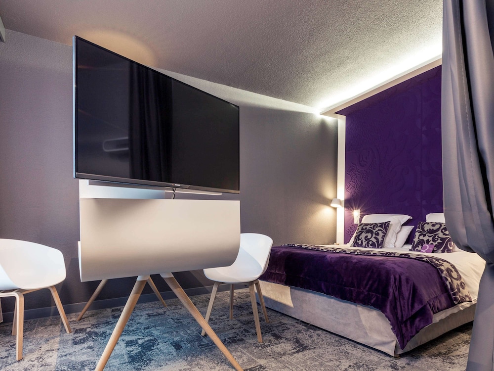 Mercure La Roche Sur Yon Centre 11/76