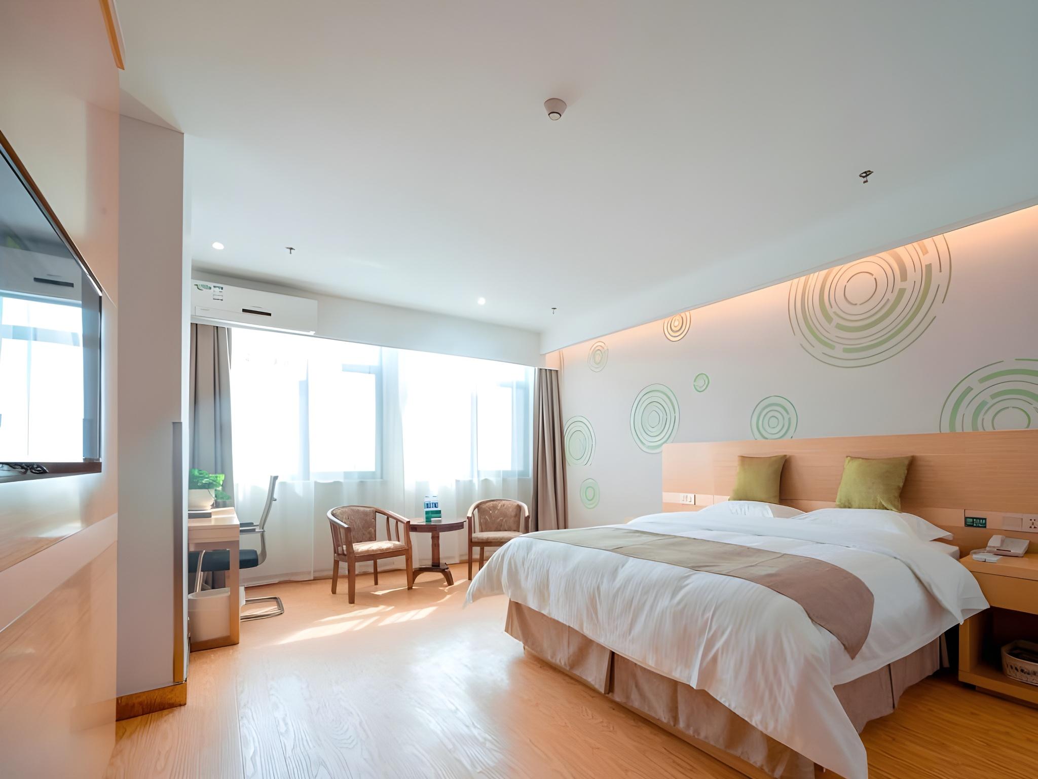 FEATURE, QUEEN BED
