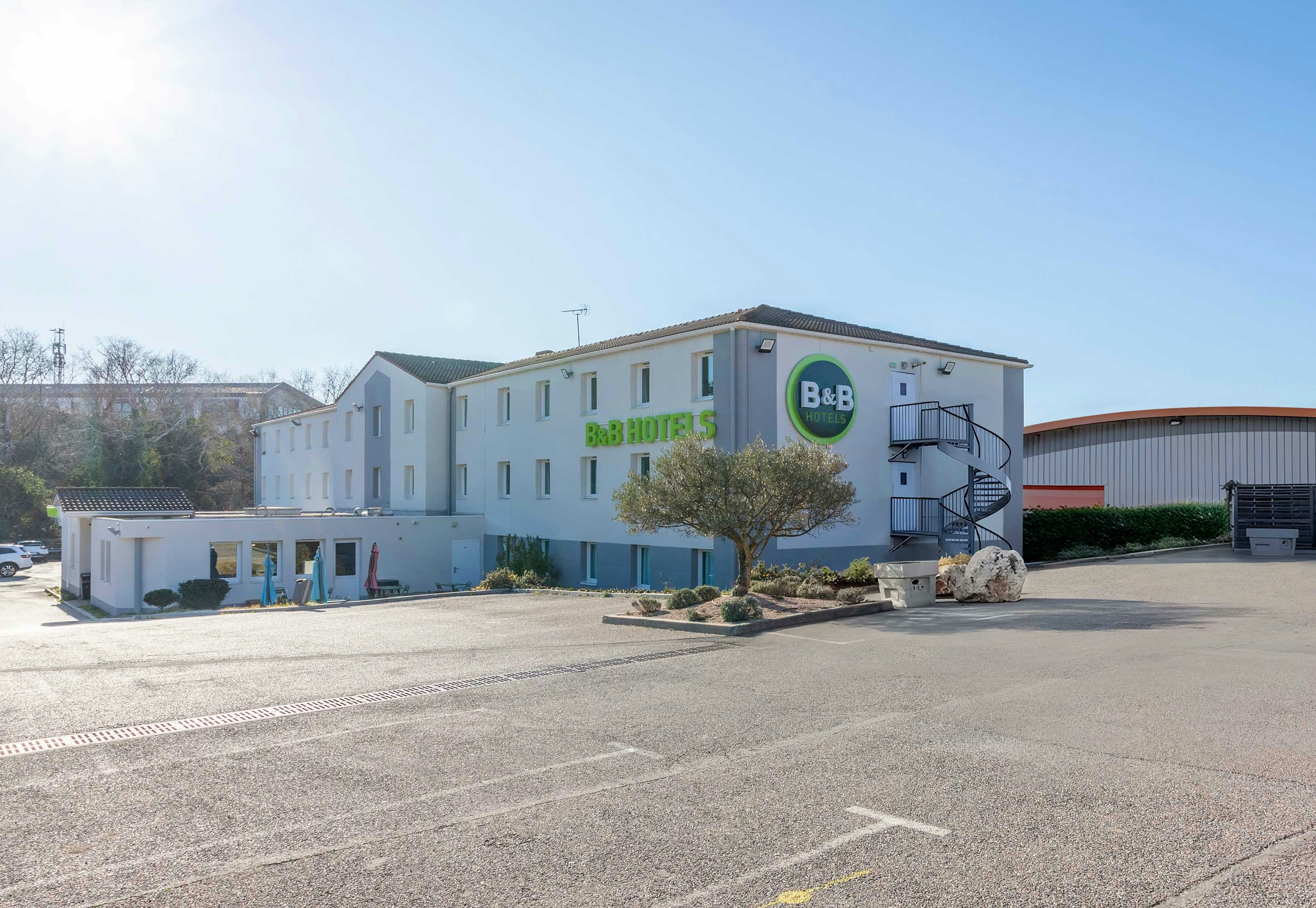 B&B HOTEL Aix-en-Provence Meyreuil Sainte-Victoire 48/50