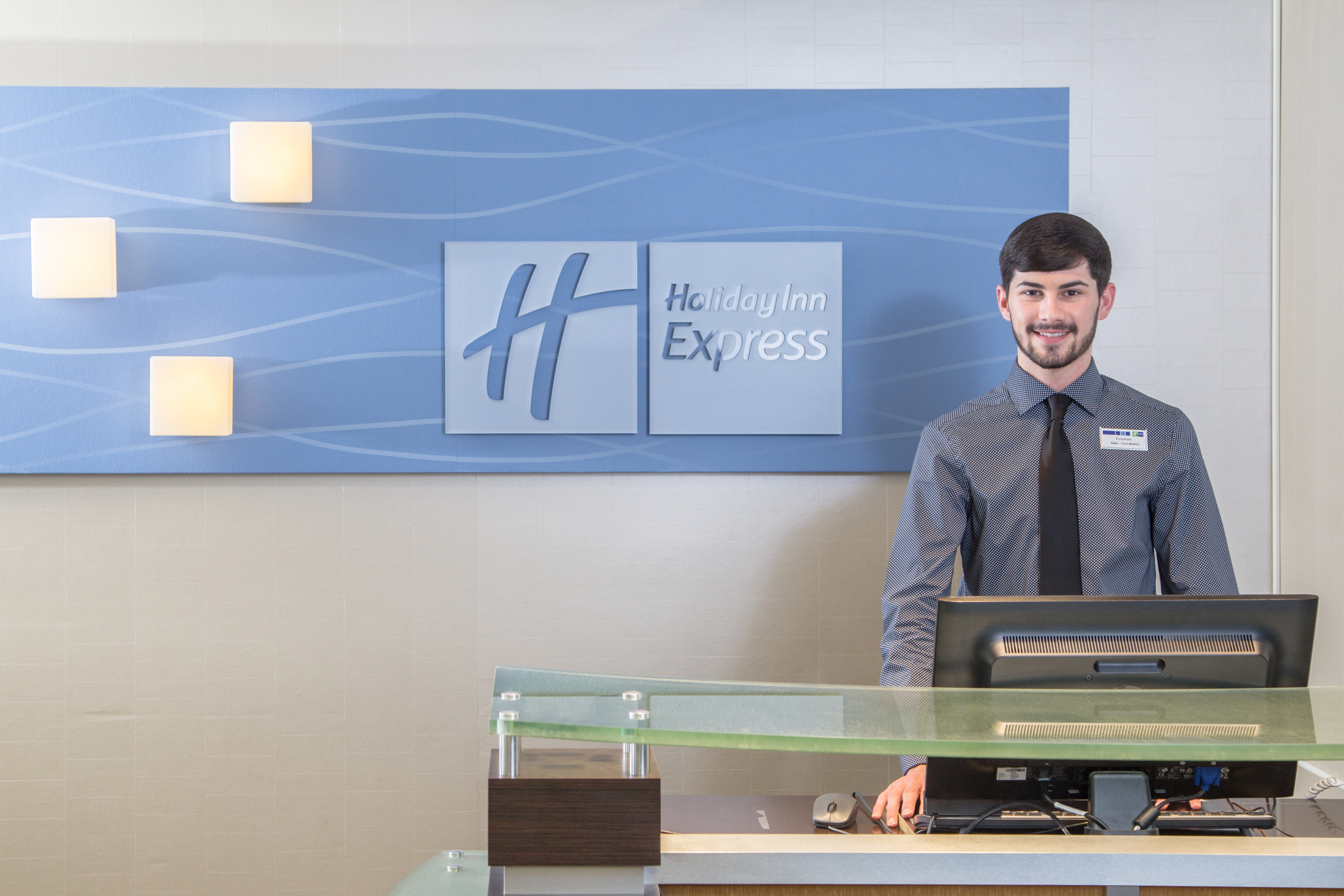 Holiday Inn Express Hotel Suites Oxford 2/46