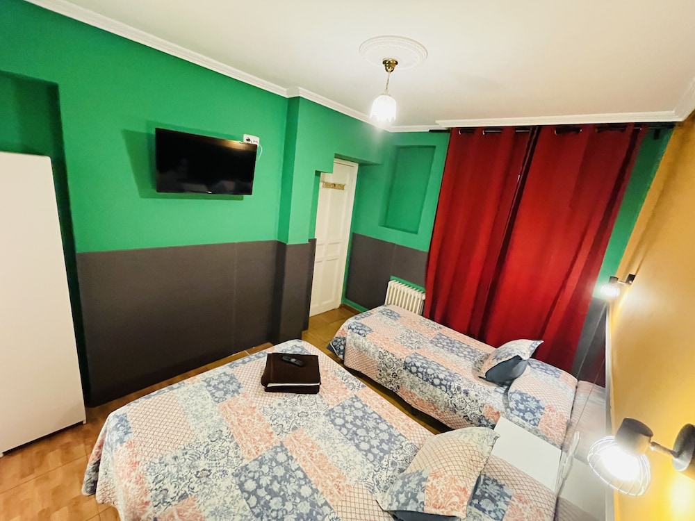 Hostal Numancia 35/46