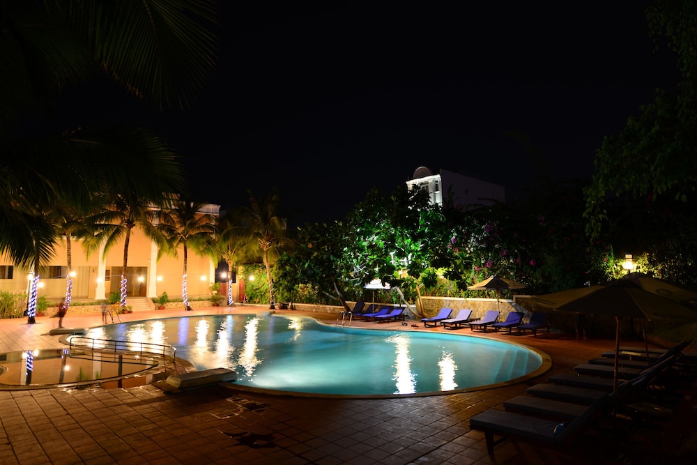 Hoa Binh Phu Quoc Hotel 34/37