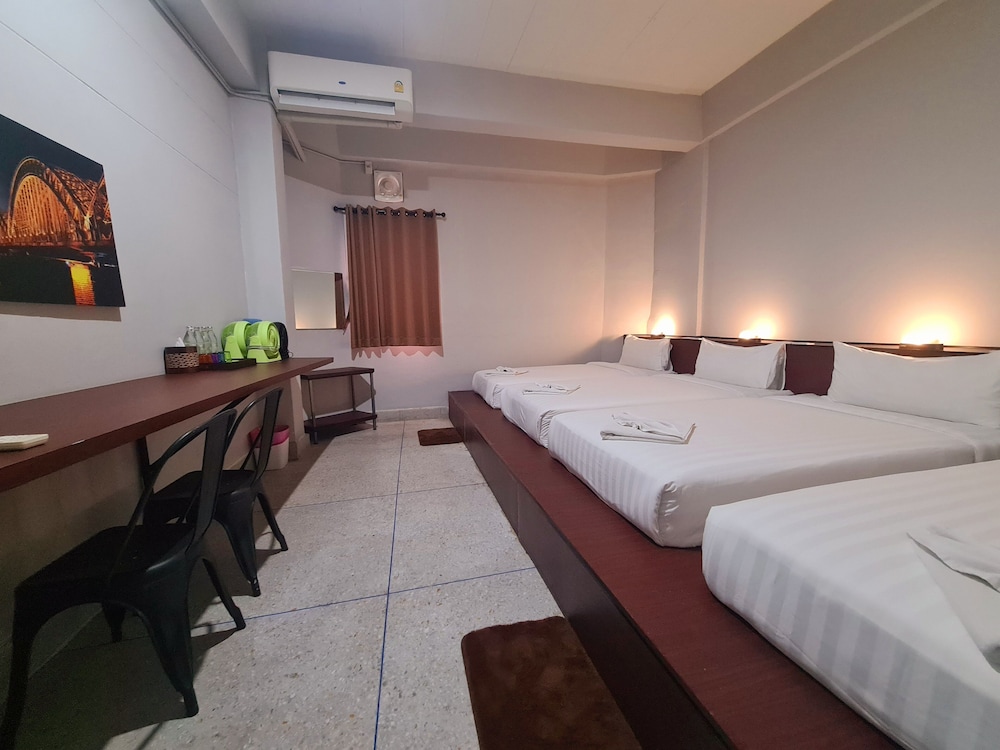 غرفة عائلية بأربعة أسرّة، The 8 Factory Hostel Phitsanulok 6/10