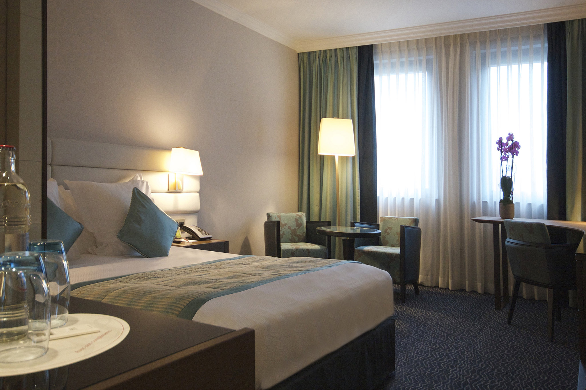 Le Royal Hotels & Resorts 27/82