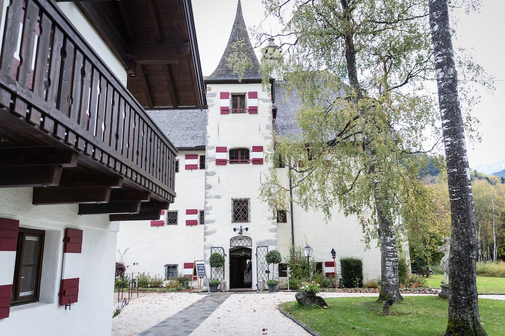 SCHLOSS PRIELAU 42/50
