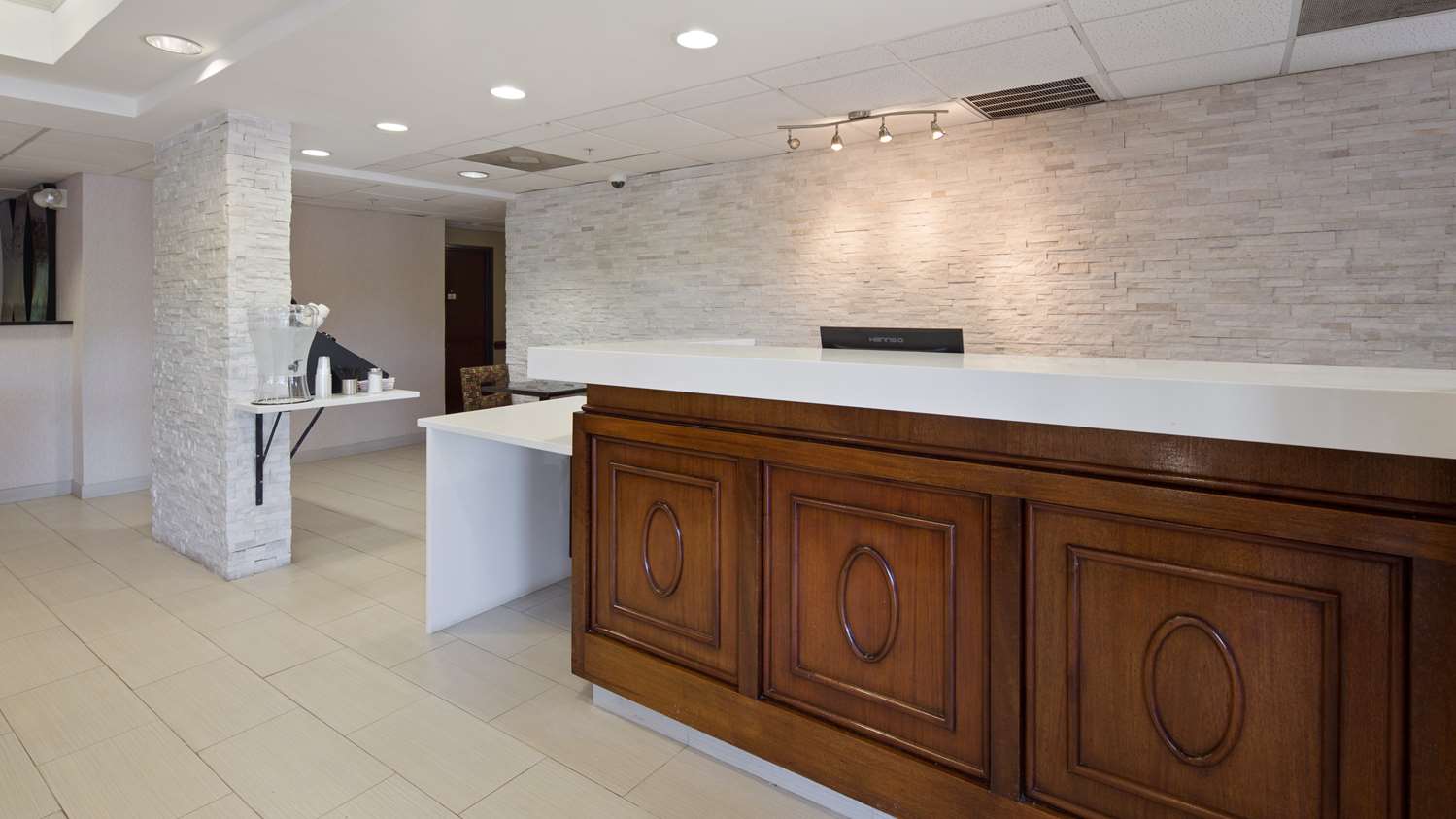 Best Western Plus Huntersville Inn & Suites Near L 3/8