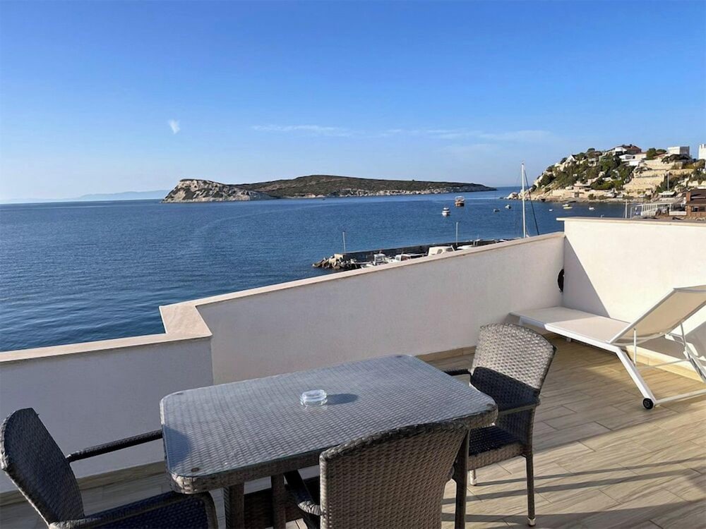 Rota Otel Karaburun 26/34
