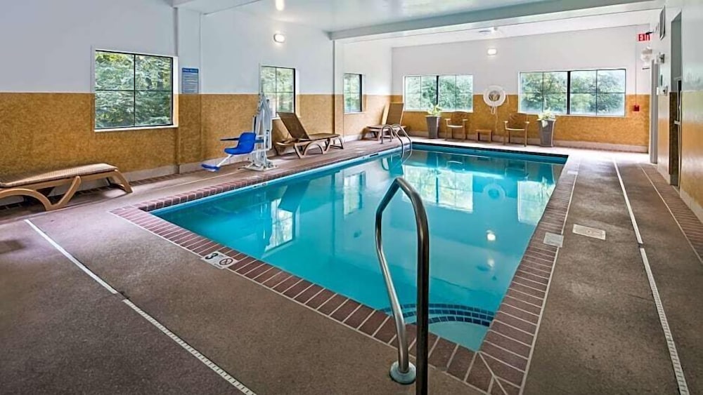 Country Inn & Suites by Radisson, Pickerington, OH 2/47