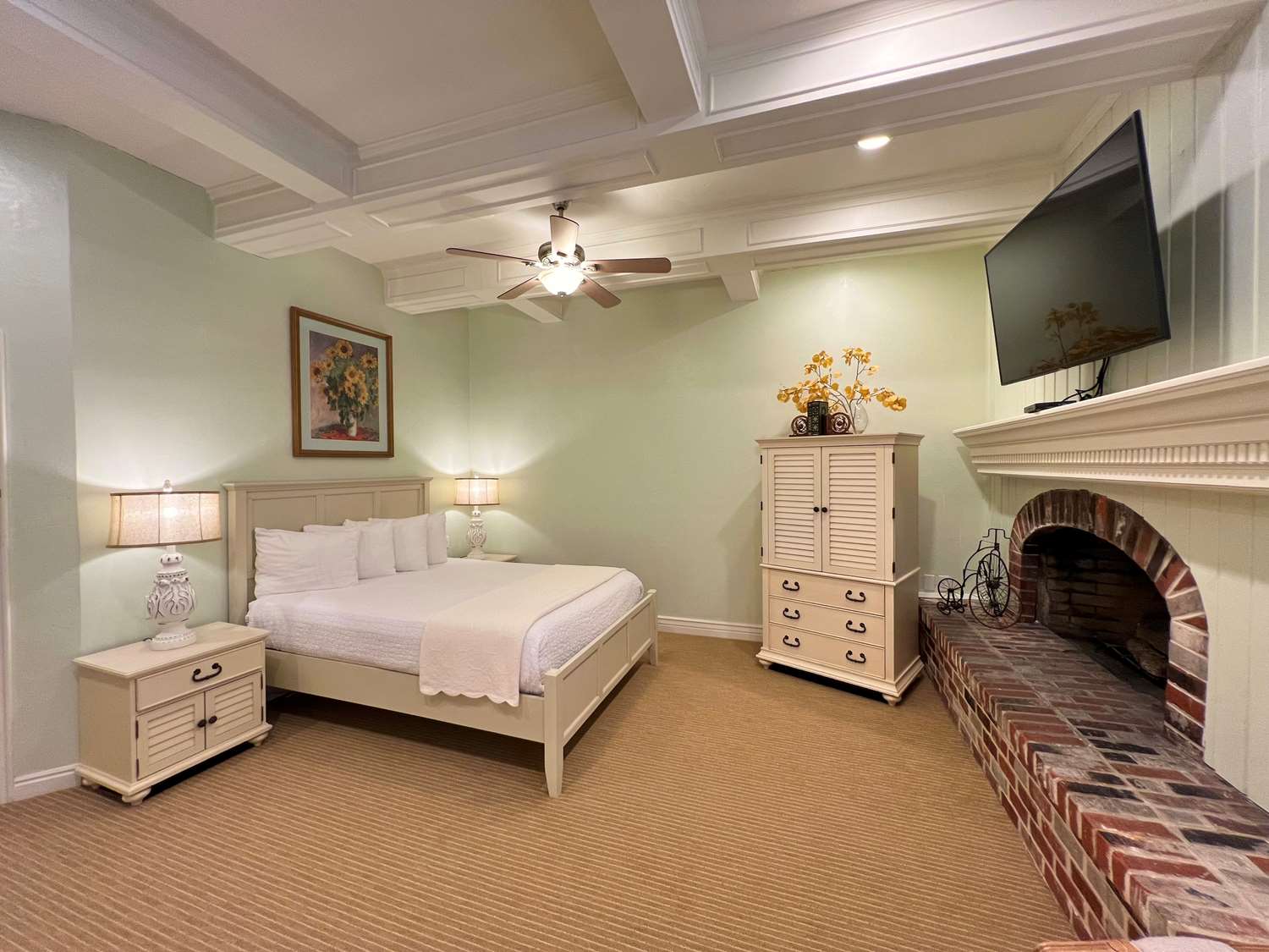 Best Western Grandma's Feather Bed 29/44
