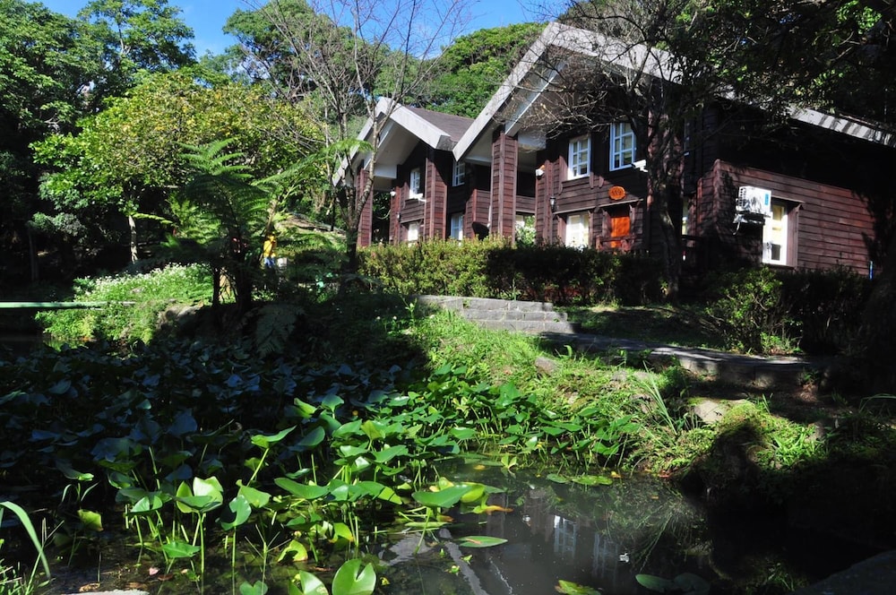 Yangmingshan Jing Shan Recreation Area 59/61