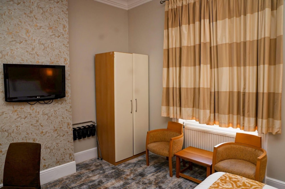 New Wilmington Hotel 42/58