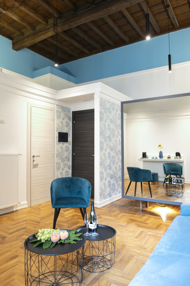 Hadrianus Temple Suites - The Venue Collection 10/58