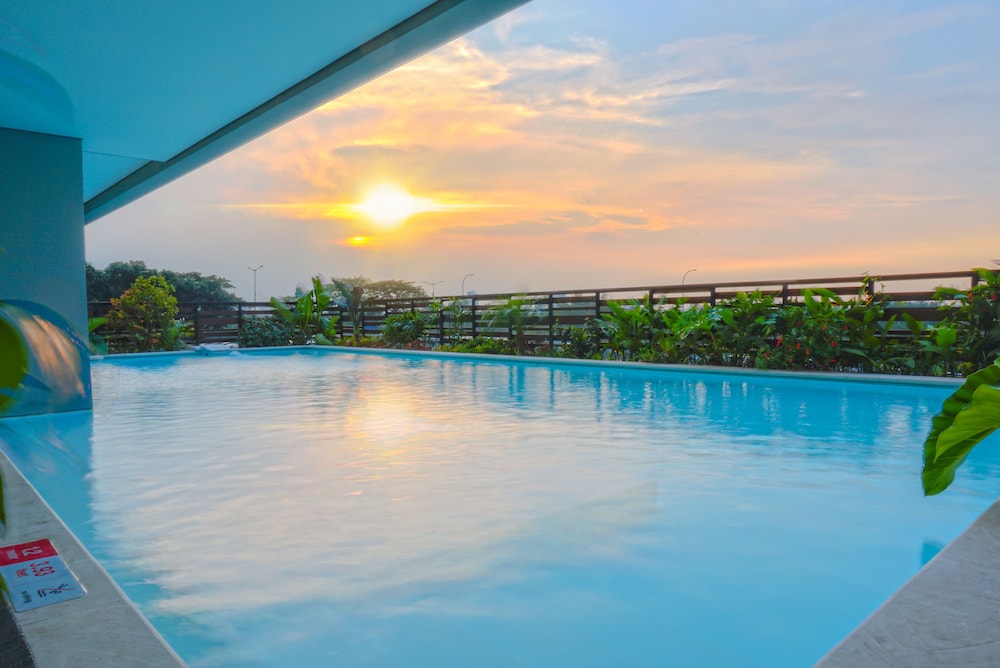 Swiss-Belhotel Serpong 32/37
