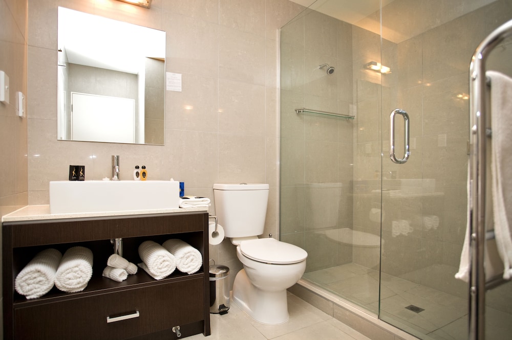 Sea Spray Suites 57/61