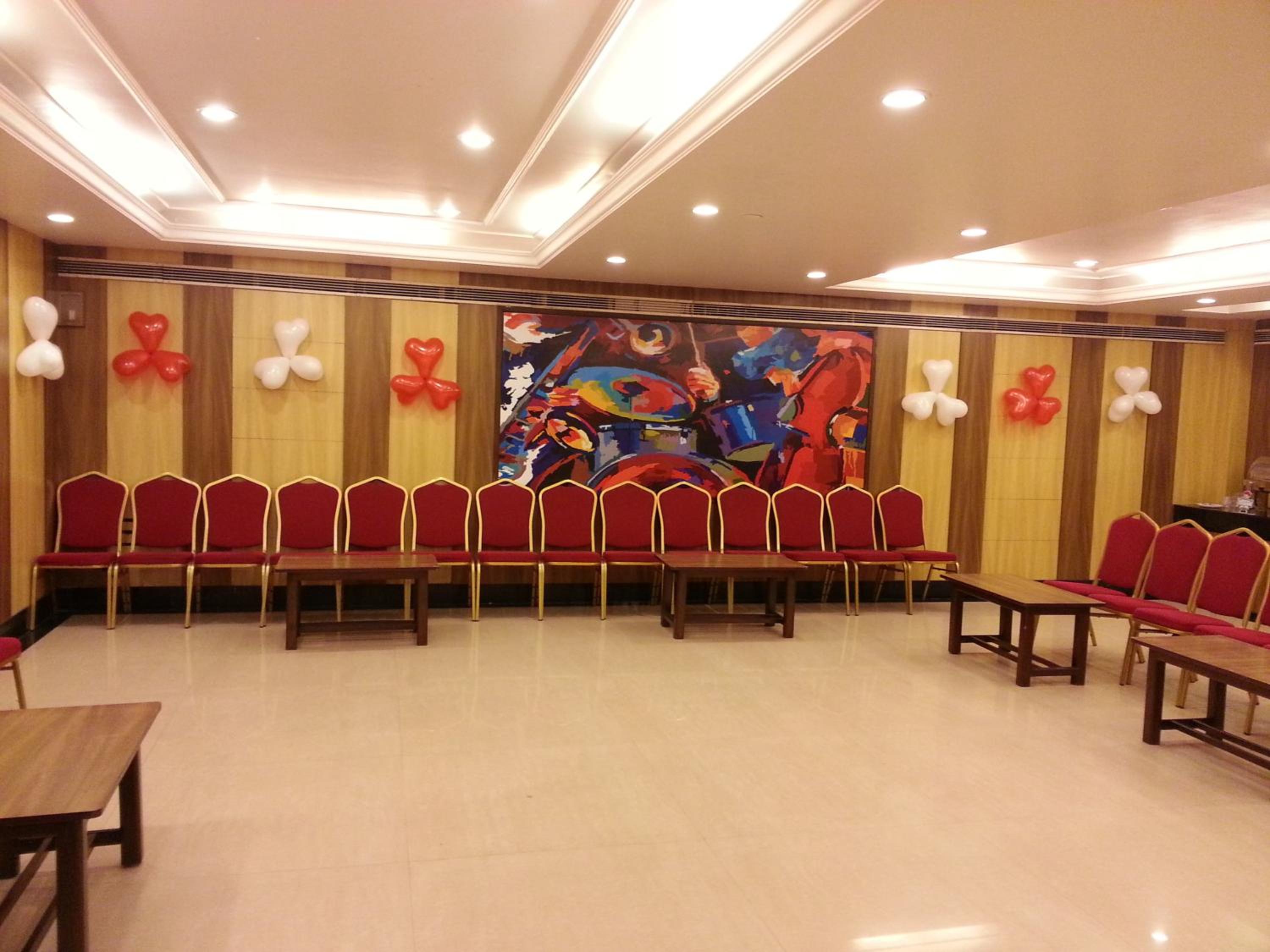 Hotel Sarthak 17/36