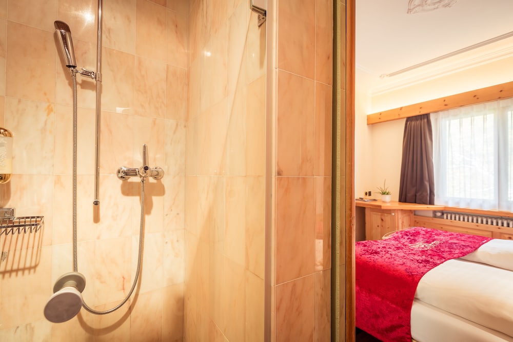 Nolda Hotel 36/69