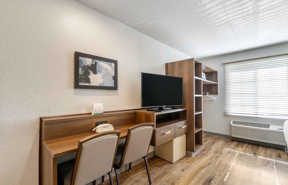 Extended Stay America Suites - Clearwater 37/44