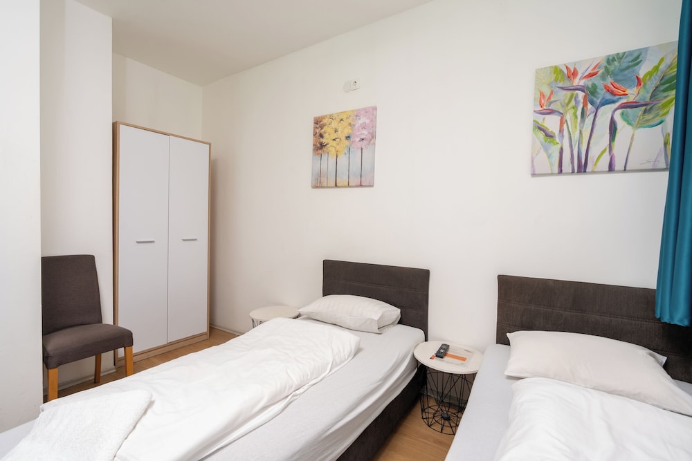 Absolut City Hostel Budapest 14/50