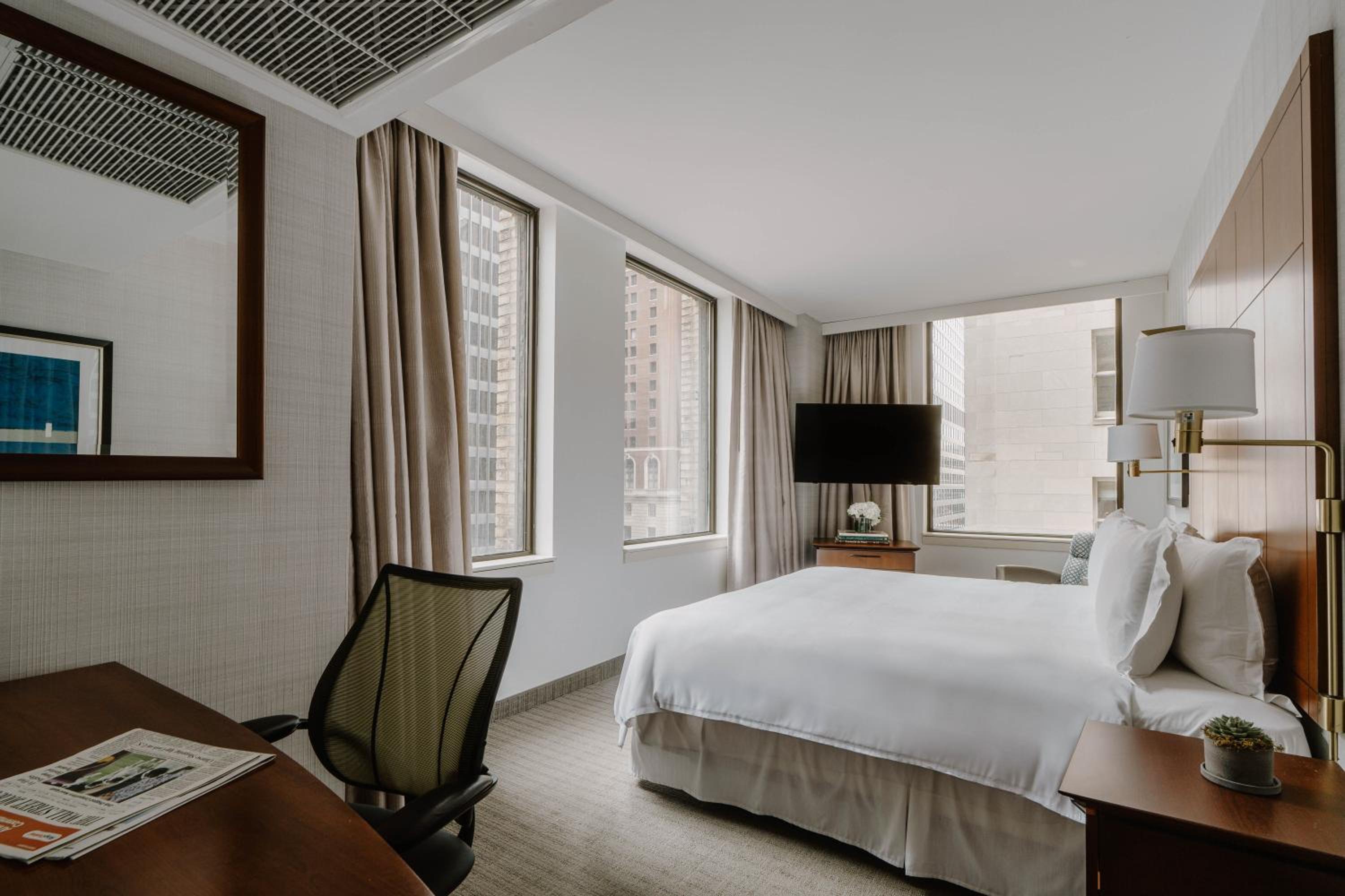Superior, Queen Bed