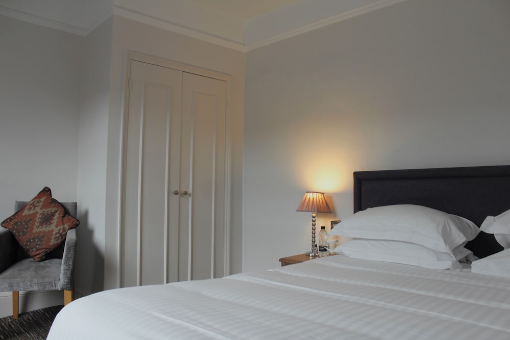 Saracens Head Hotel 13/50