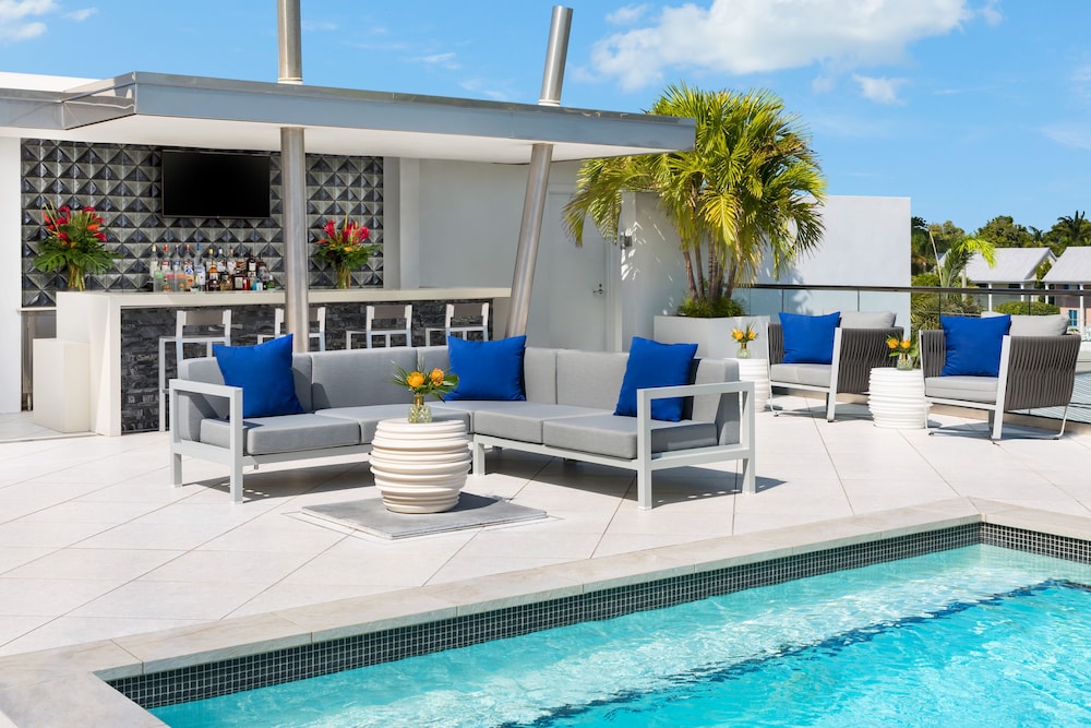 H2o Suites Hotel 11/58
