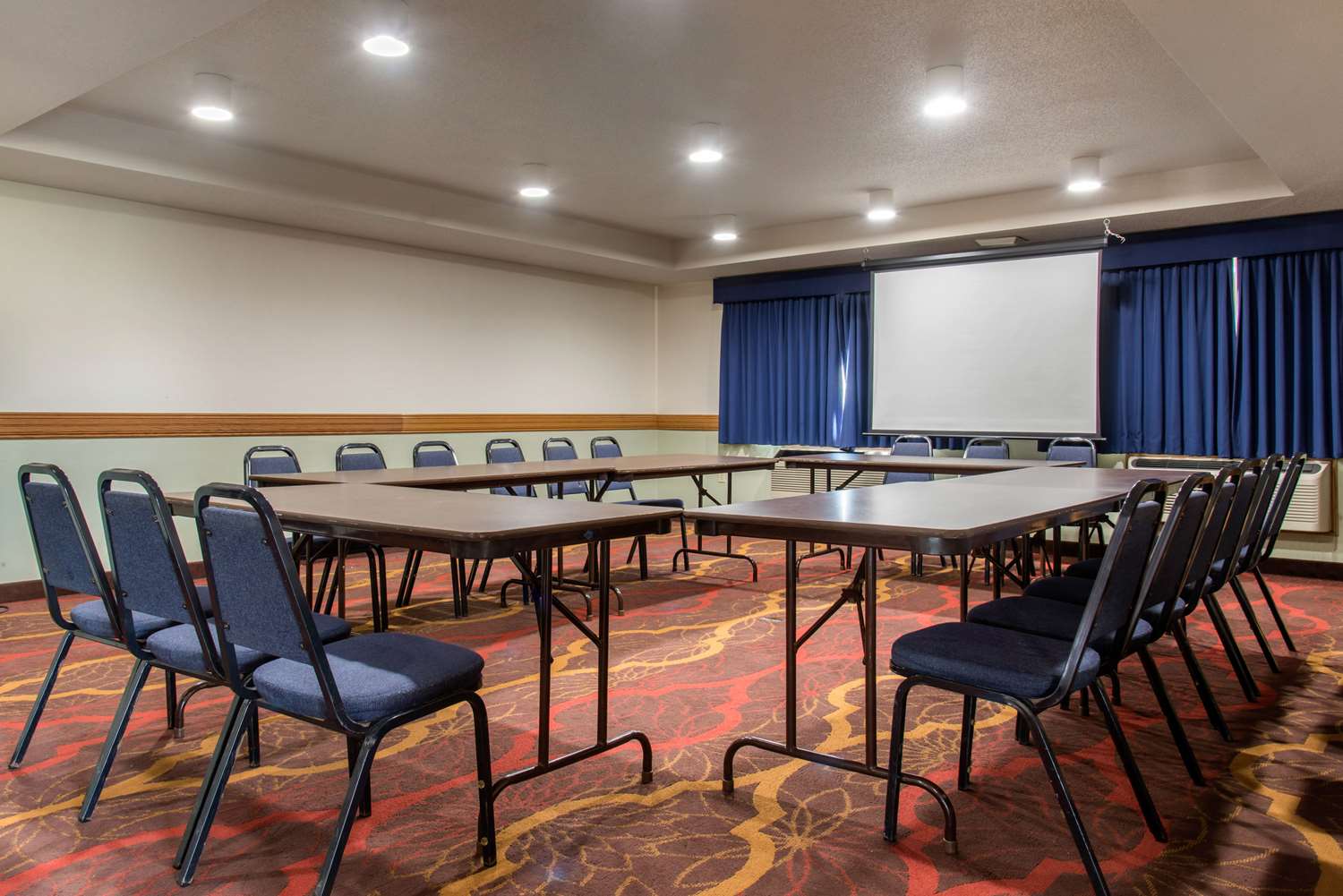 Quality Inn and Suites New Prague MN 22/24