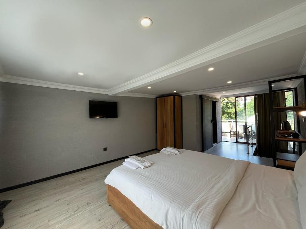 LE SAFRAN SUITE 26/50