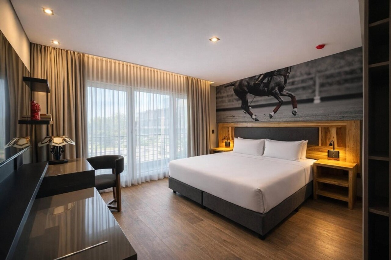 Radisson Red Funes 3/11