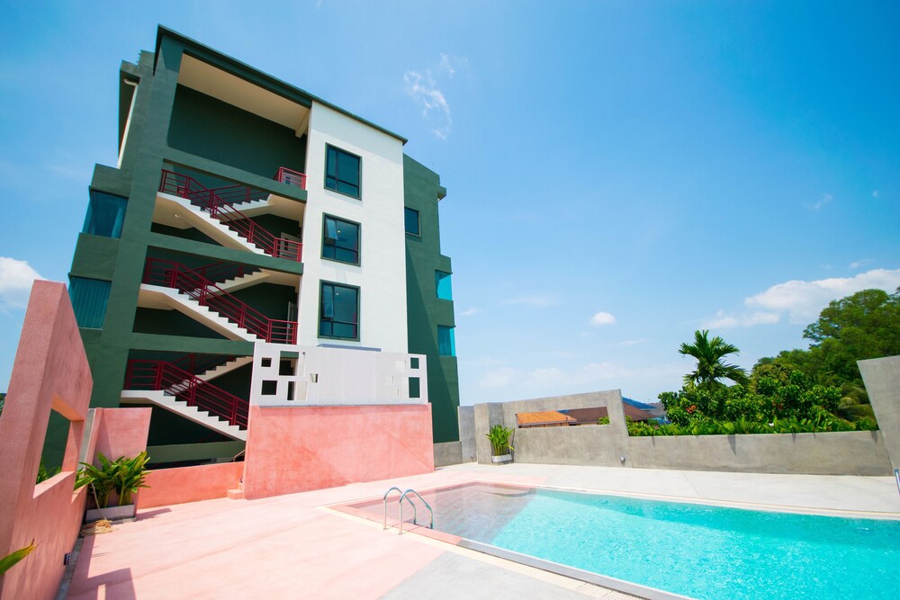 Comet Hotel Suratthani 4/26