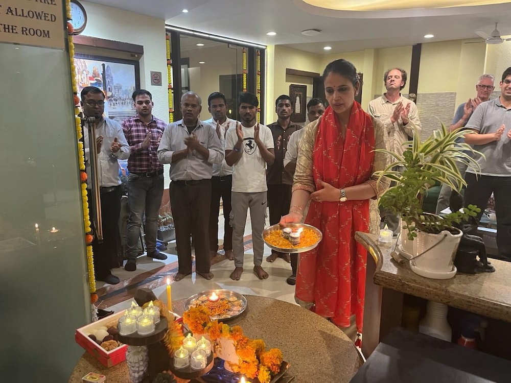 Pooja Palace 50/56
