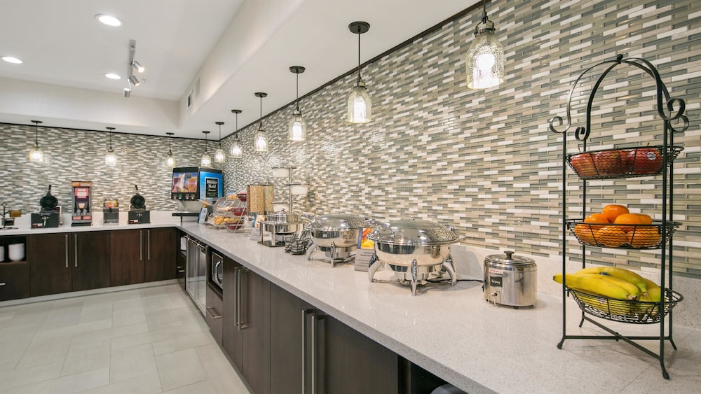 Best Western Plus Houston Atascocita Inn & Suites 30/39