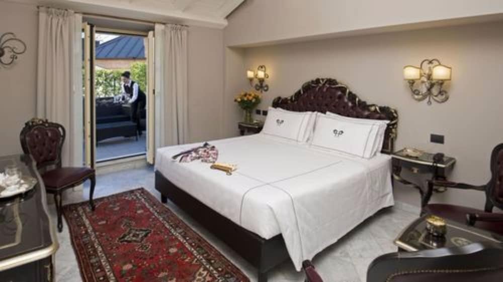 Deluxe, Queen Bed, Terrace