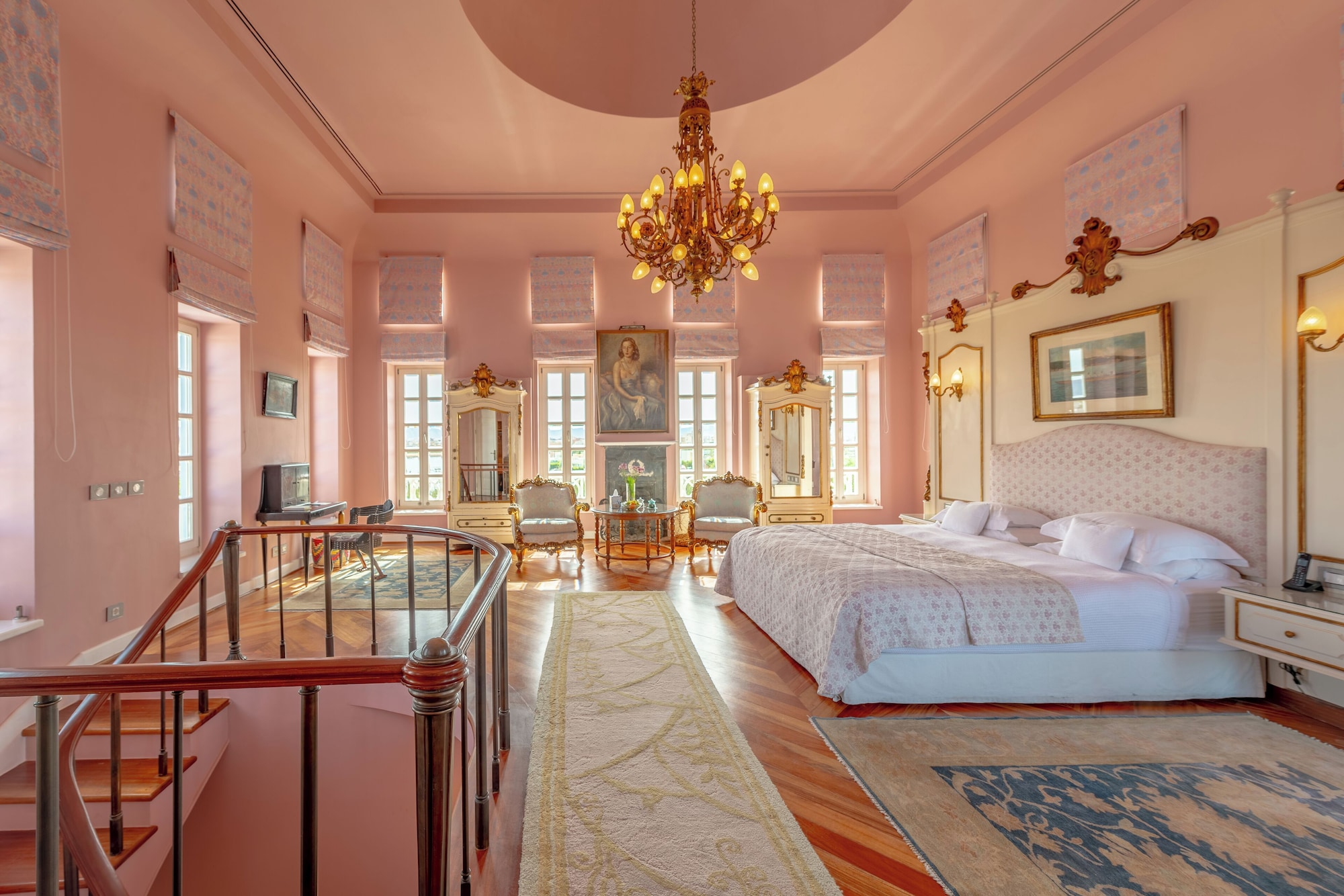 Tower, Suite
