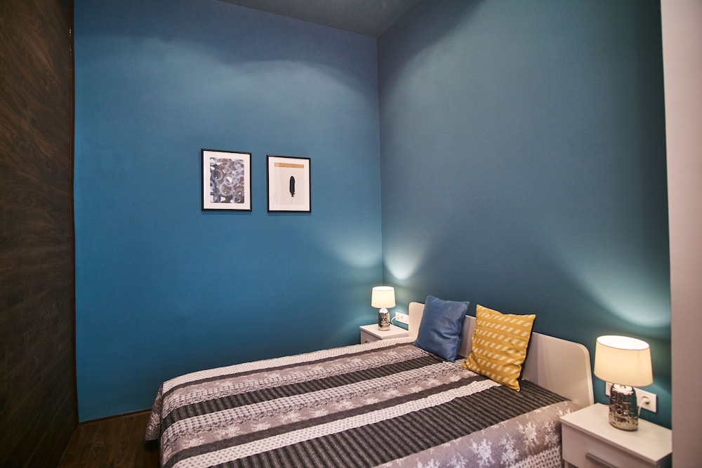 BASIC, APARTMENT
