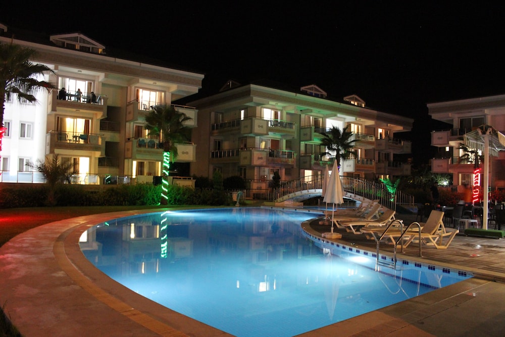 Tebriz Apart Hotel 12/50
