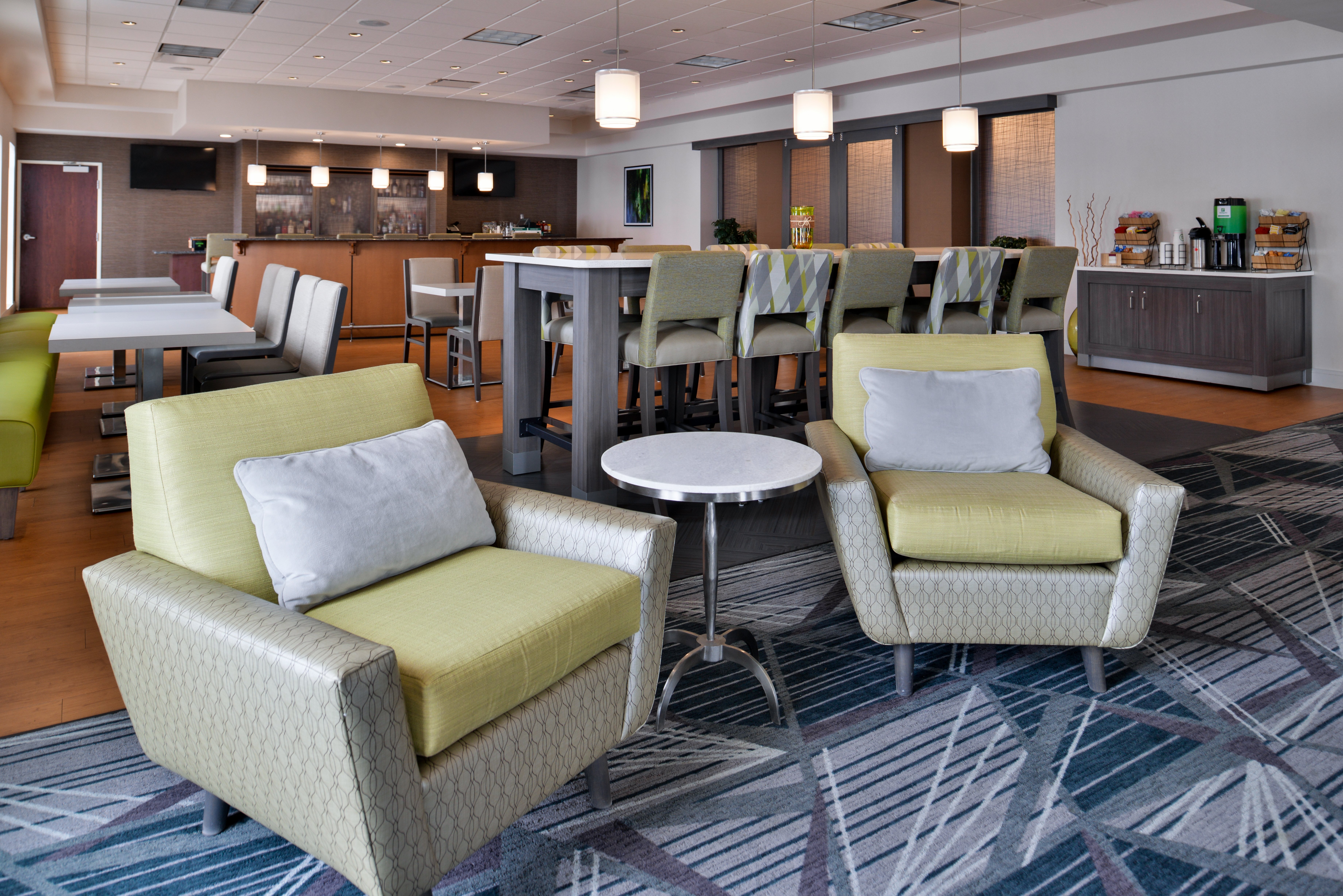 Holiday Inn Hotel and Suites Rochester Marketplace 33/64