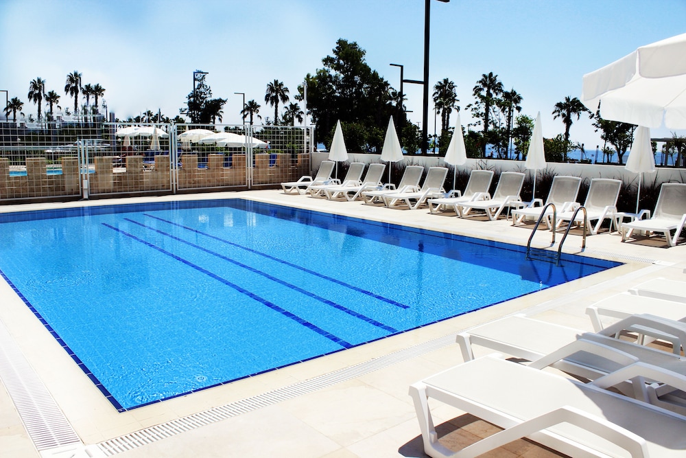 REO Hotel & Spa 44/69