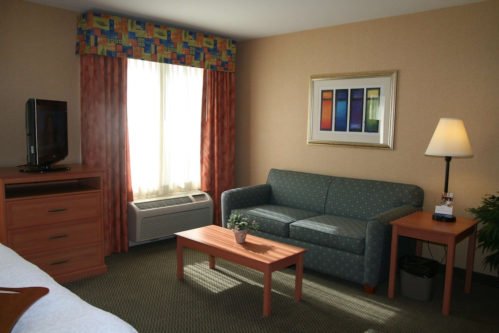 Hampton Inn and Suites Lathrop 36/61