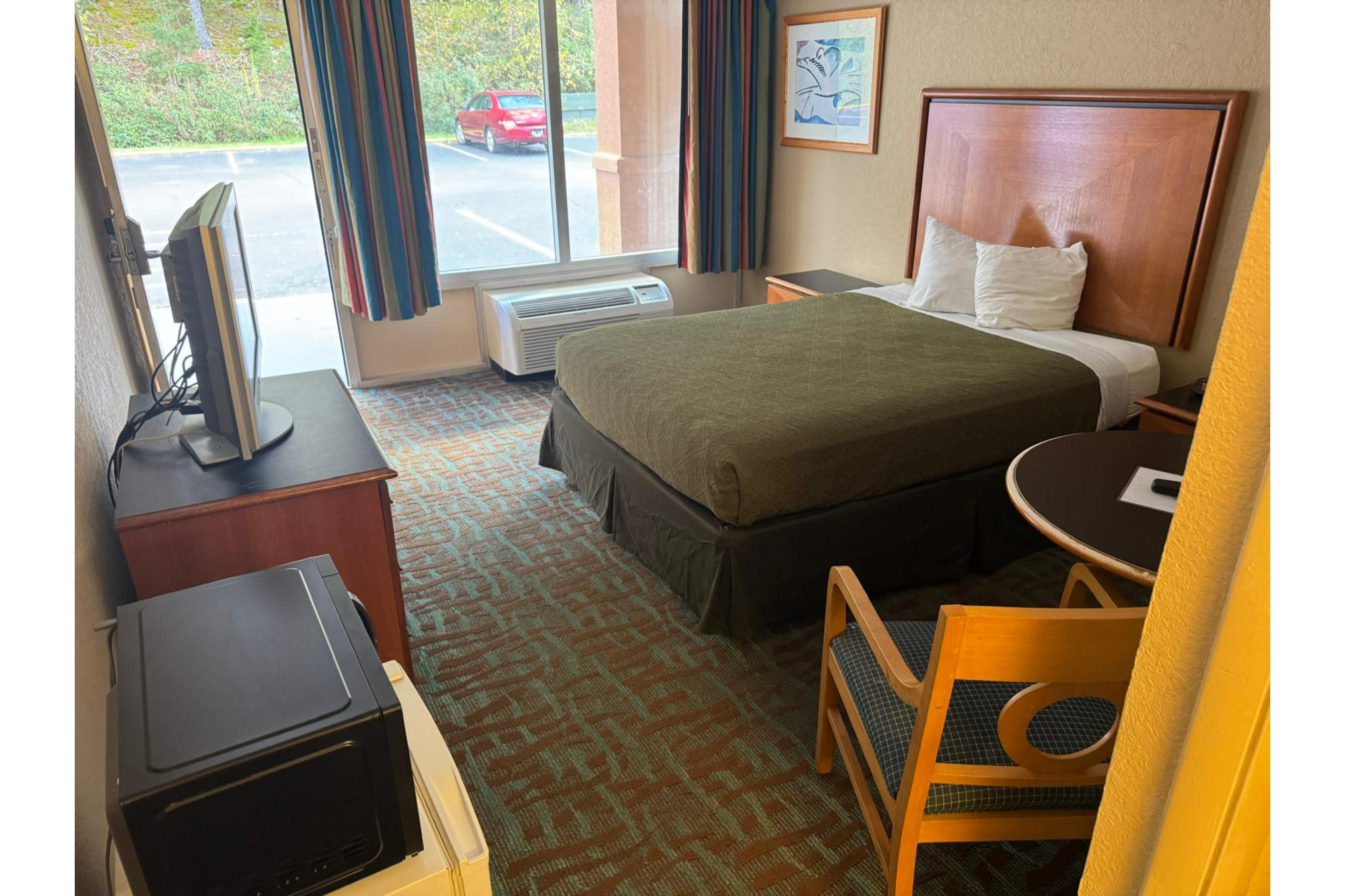 Room, Queen Bed, Accessible